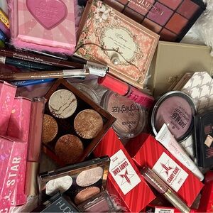 $50 SURPRISE MAKEUP/BEAUTY BAGS ⁉️💄 ALL FULL SIZE/ BNIB 😍🎉